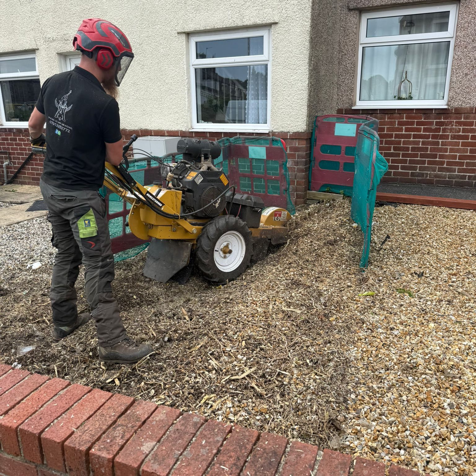 507757399_122135273654768115_7988936267899905786_n Viking stump grinding
